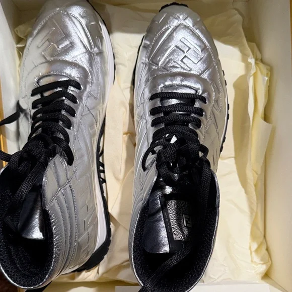 Fendi Silver High-Top Sneaker Label Artwork - Picture 3 of 7